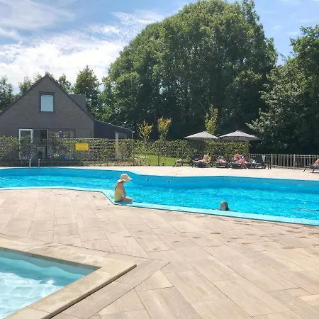 샬레 579 Op Recreatiepark De Wielen