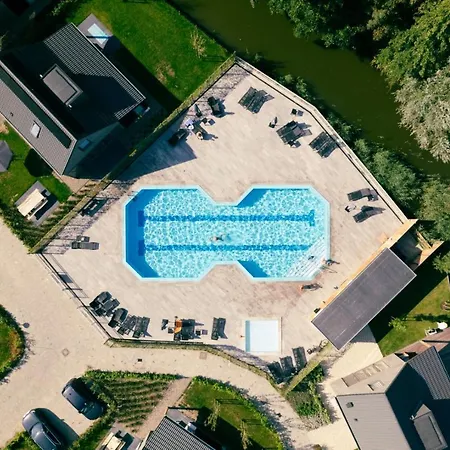 579 Op Recreatiepark De Wielen * سينت مارتن